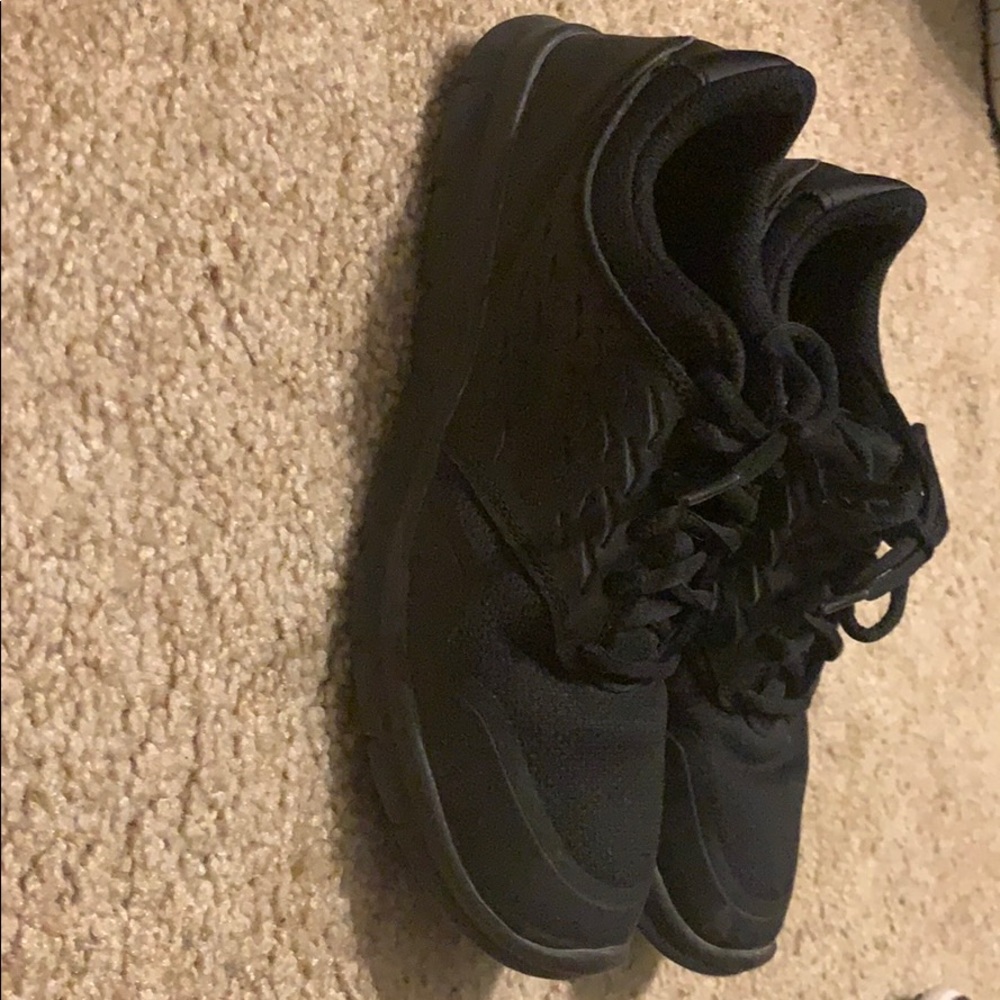 Nike tennis shoes